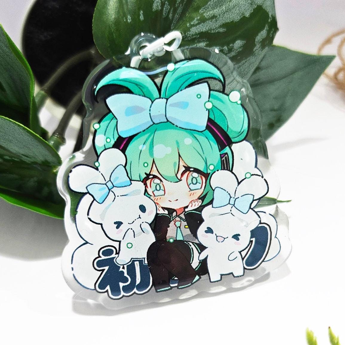 Cinnamon Roll Miku Keychain